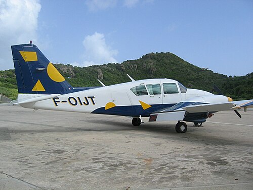 Piper Aztec St Barth Commuter